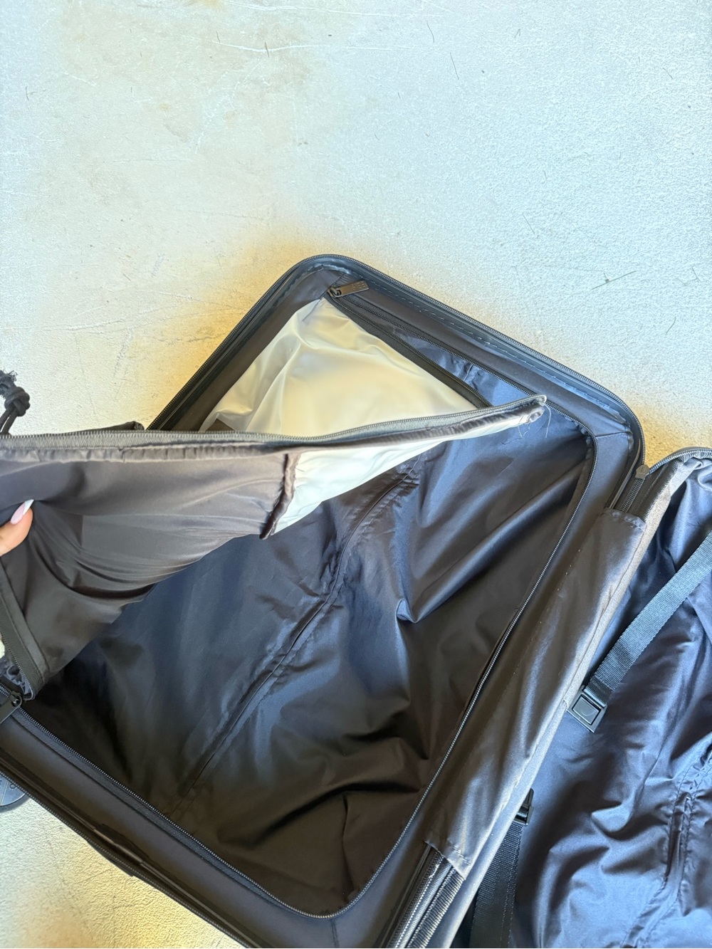 NEW BEIS CARRYON ROLLER - Picture 8 of 9